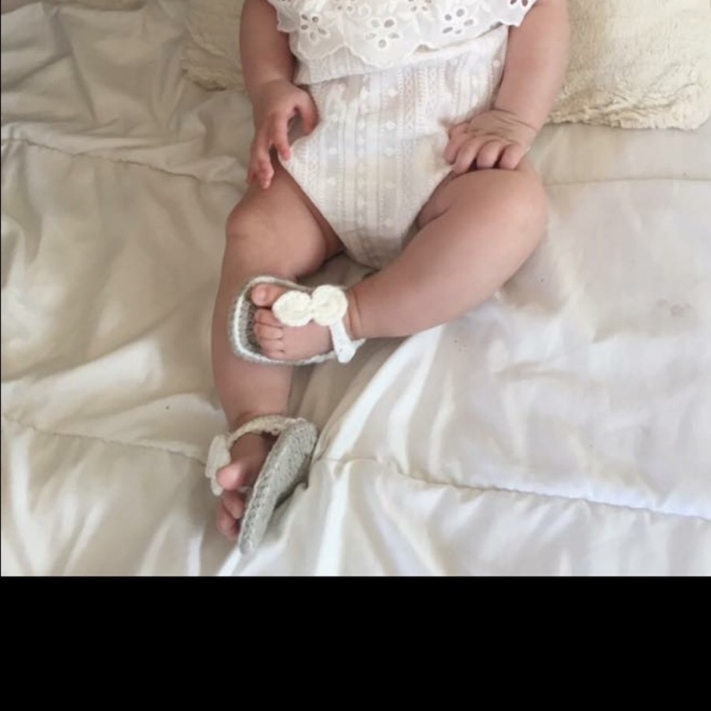 Brand New Knit Crochet Baby Girl Sandals Size 0-3 - Picture 7 of 8